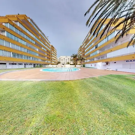 60 M2, Piscine Premiere Ligne De